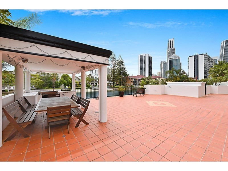 12 Paradise Island, Surfers Paradise QLD 4217
