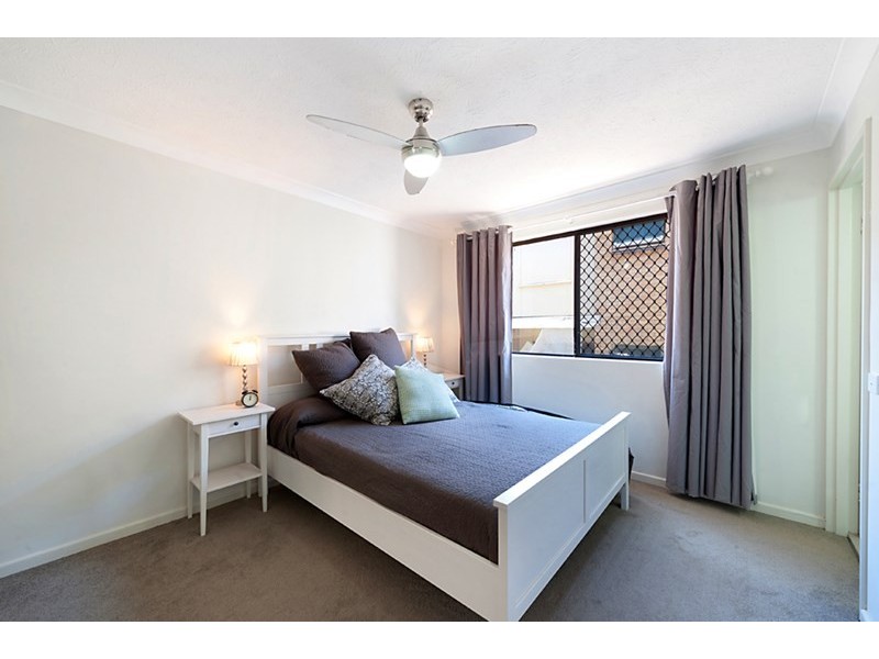 26 Stanhill Drive, Chevron Island QLD 4217