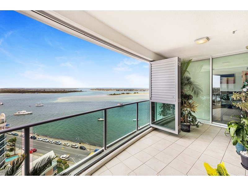 300 Marine Parade, Labrador QLD 4215