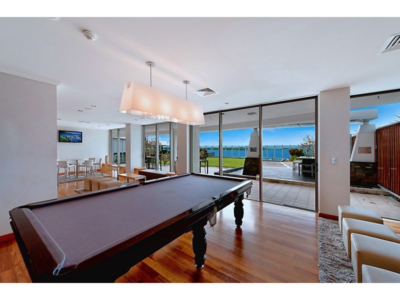 300 Marine Parade, Labrador QLD 4215