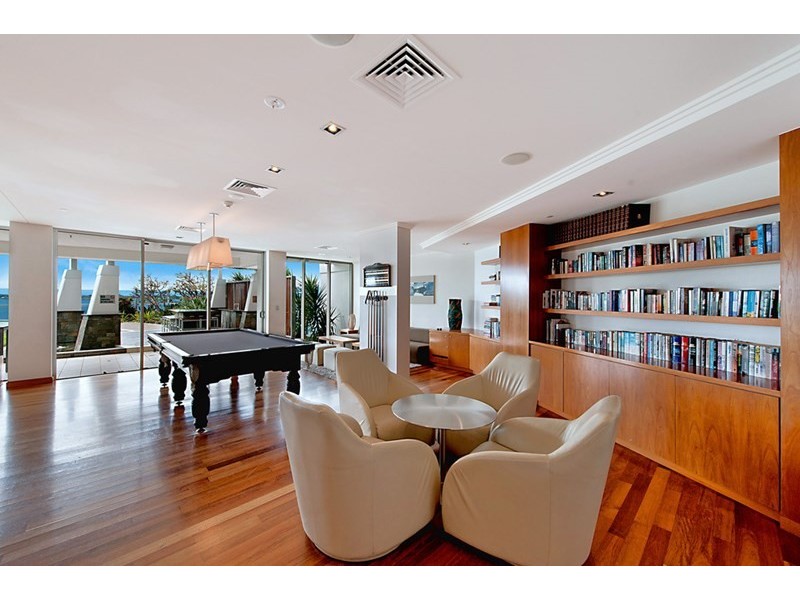 300 Marine Parade, Labrador QLD 4215