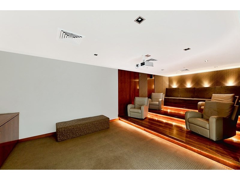 300 Marine Parade, Labrador QLD 4215