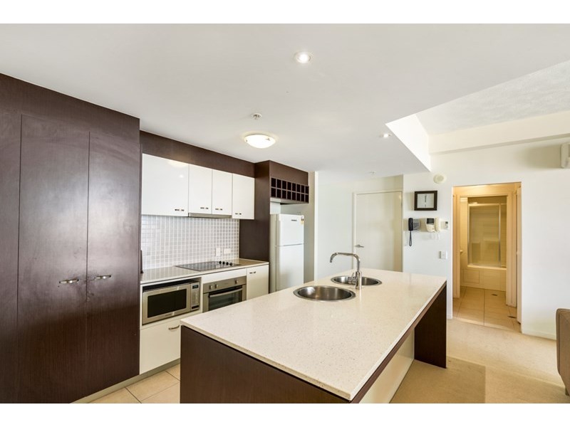 1306 ‘Wings’ 18 Fern Street, Surfers Paradise QLD 4217