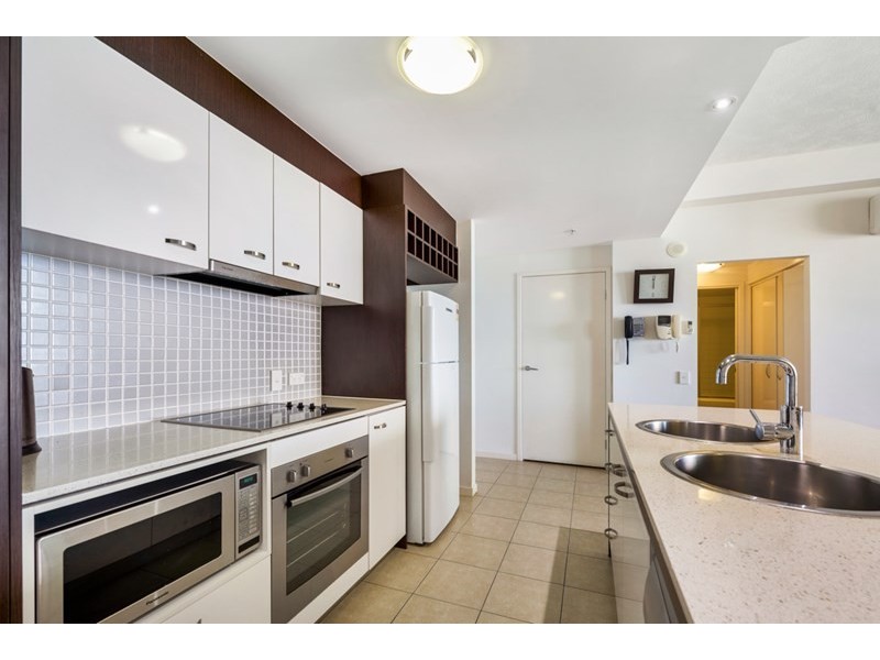 1306 ‘Wings’ 18 Fern Street, Surfers Paradise QLD 4217