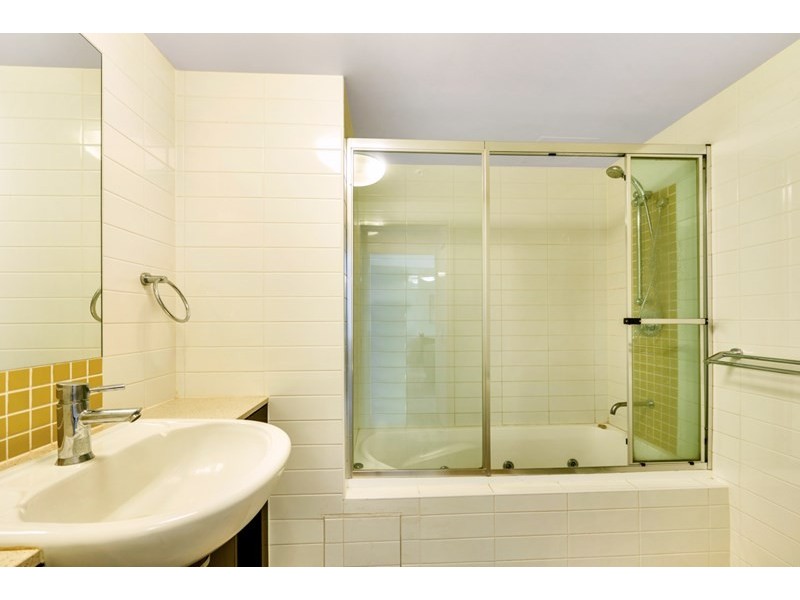 1306 ‘Wings’ 18 Fern Street, Surfers Paradise QLD 4217