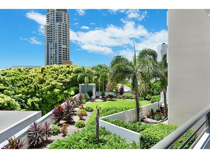 105 Scarborough Street, Southport QLD 4215