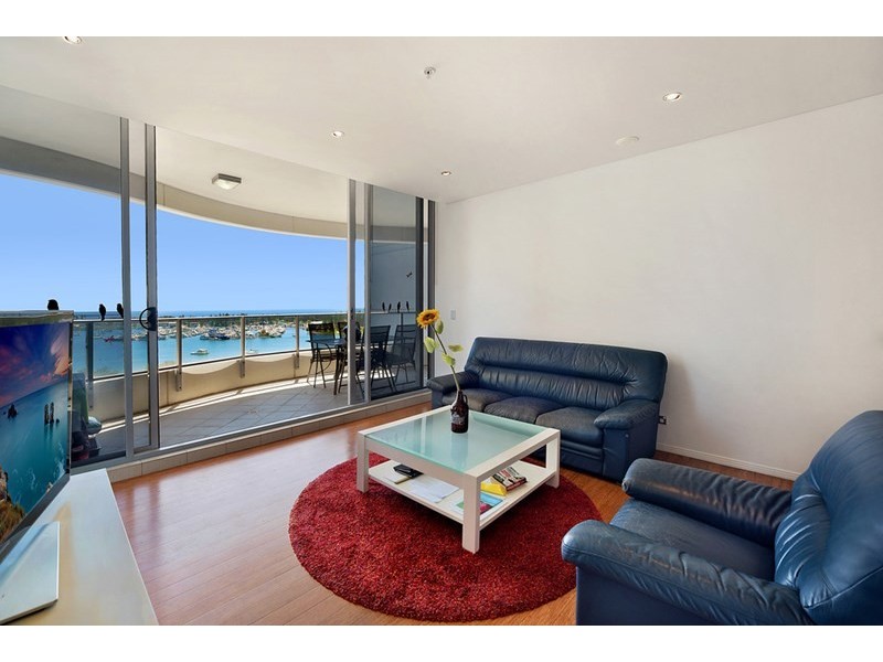 4 Como Cresent, Southport QLD 4215