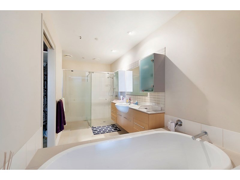 105 Scarborough Street, Southport QLD 4215