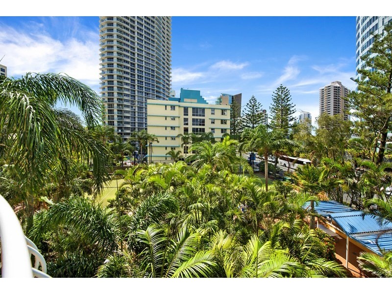 30 Laycock Street, Surfers Paradise QLD 4217