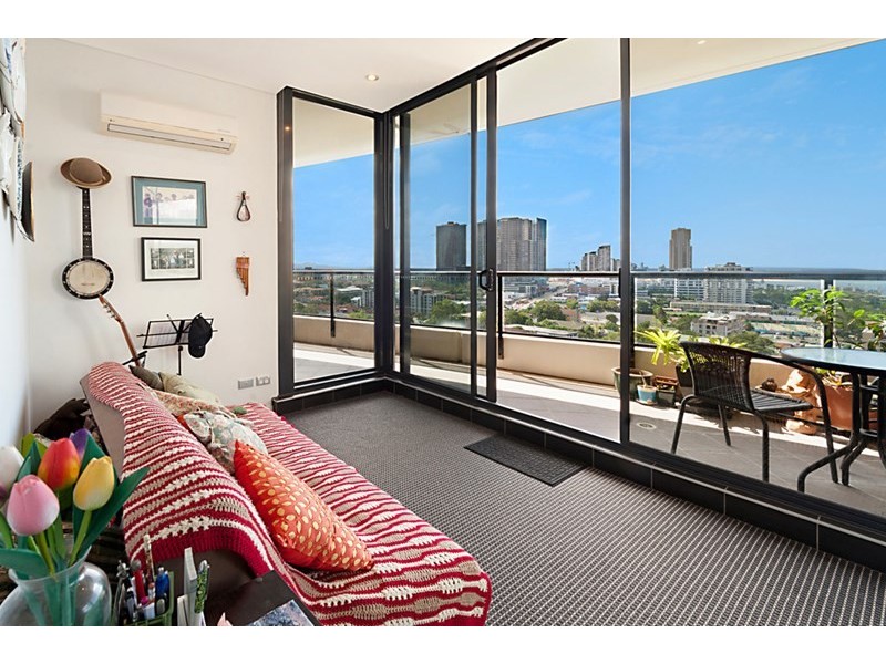 2 Aqua Street, Southport QLD 4215