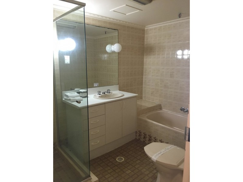 4 Old Burleigh Road, Surfers Paradise QLD 4217