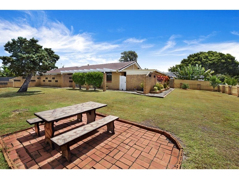 63 Honeyeater Drive, Burleigh Waters QLD 4220