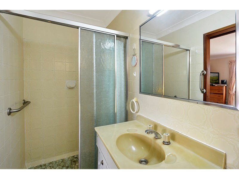 63 Honeyeater Drive, Burleigh Waters QLD 4220