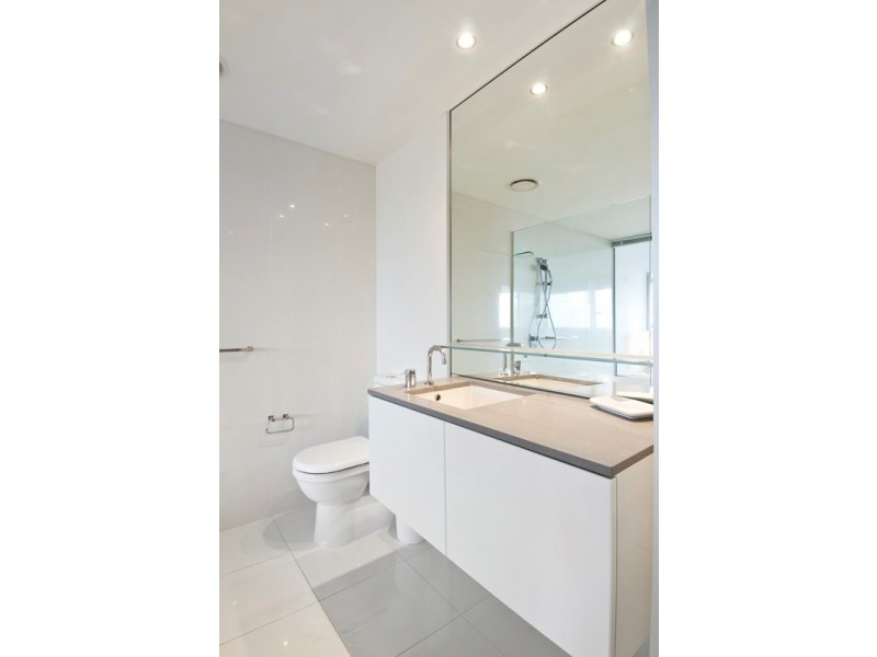 9 Ferny Avenue, Surfers Paradise QLD 4217