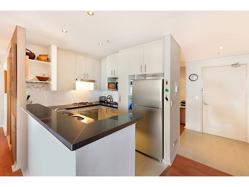 3 Como Crescent, Southport QLD 4215