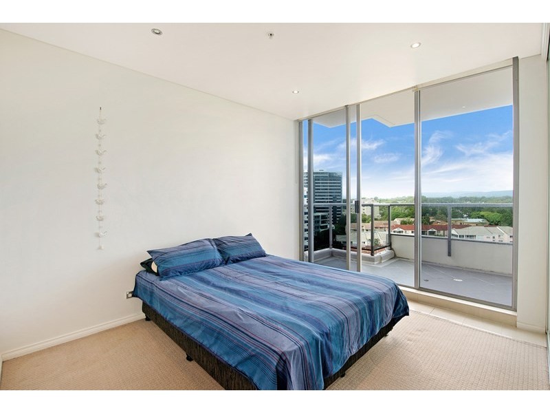 3 Como Crescent, Southport QLD 4215