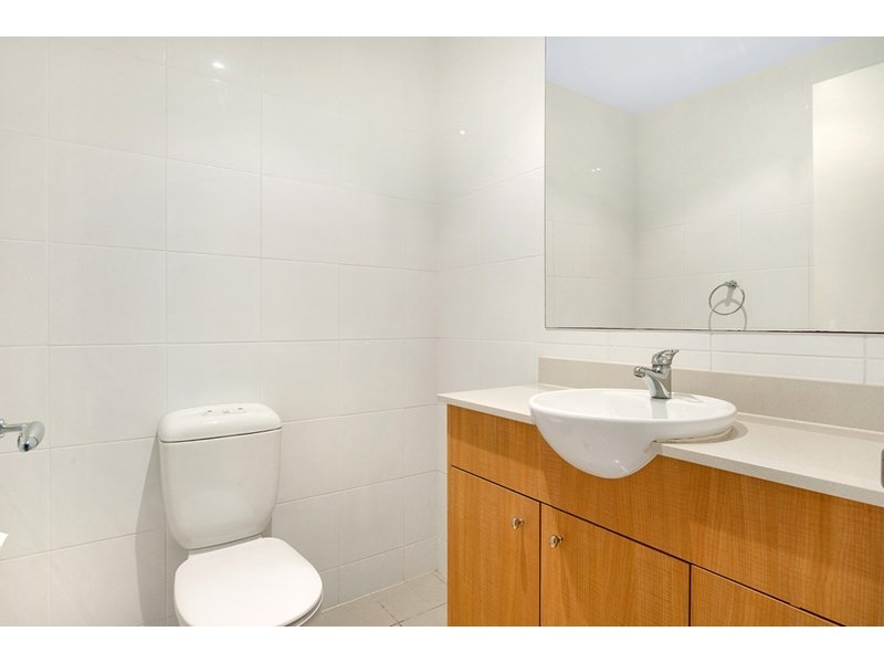 3 Como Crescent, Southport QLD 4215