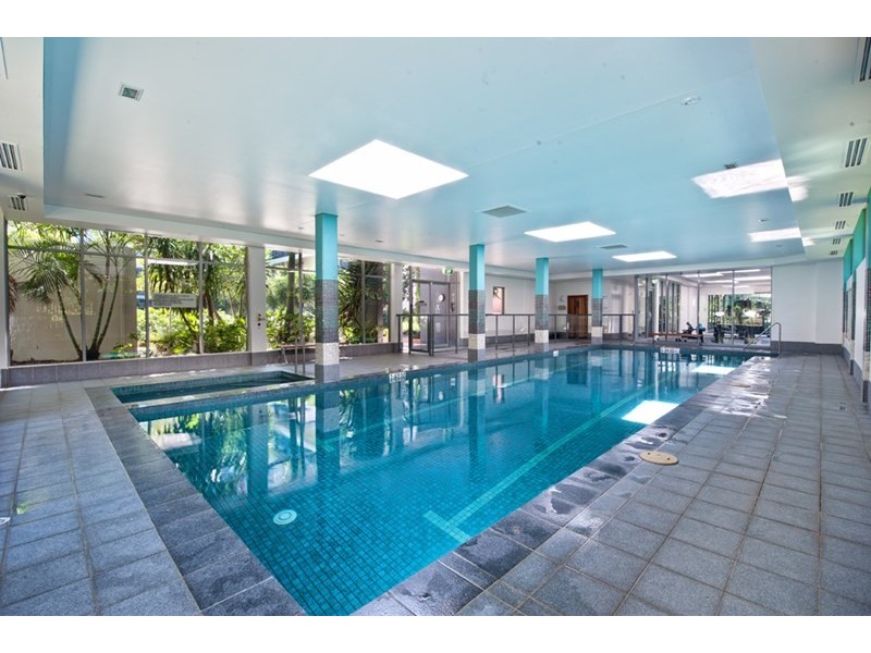 3 Como Crescent, Southport QLD 4215