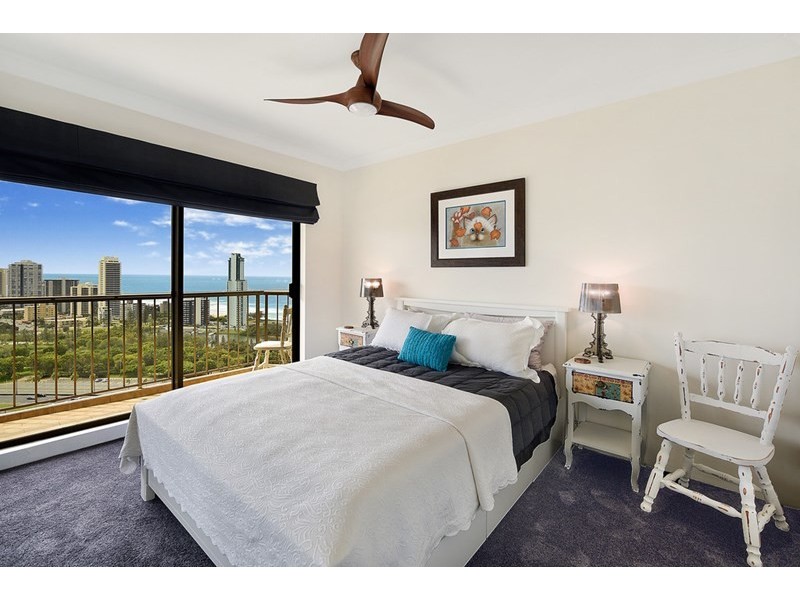 2 Admiralty Drive, Surfers Paradise QLD 4217