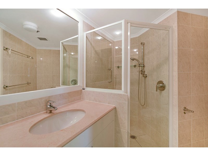 2 Admiralty Drive, Surfers Paradise QLD 4217