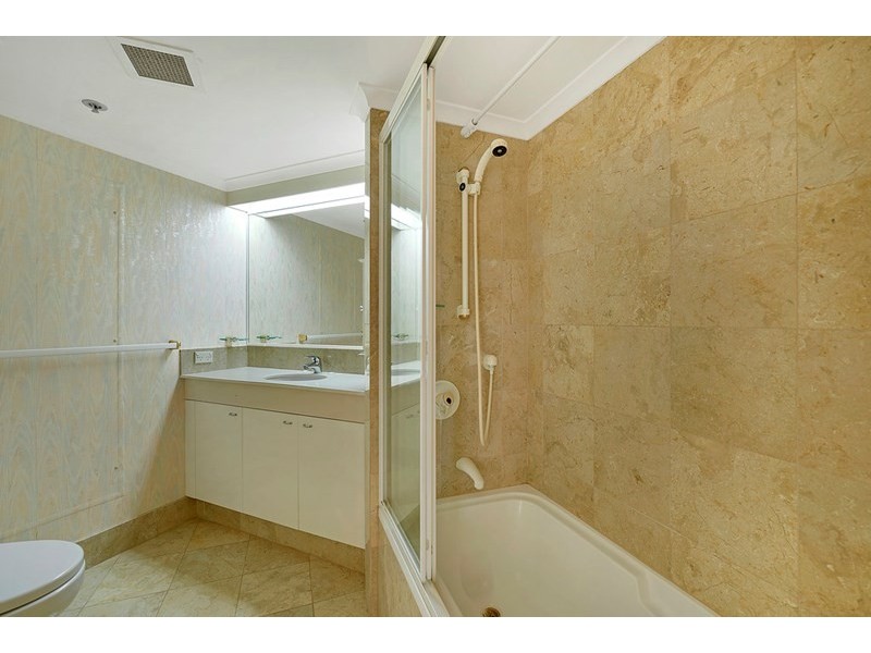 2 Admiralty Drive, Surfers Paradise QLD 4217