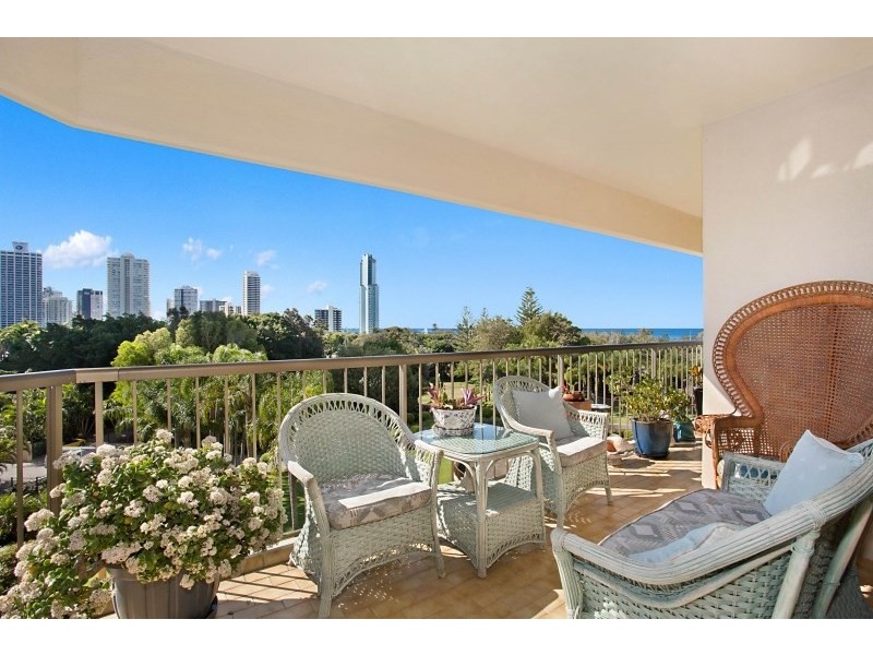 2 Admiralty Drive, Surfers Paradise QLD 4217