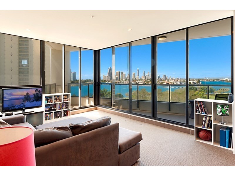 2 Aqua Street, Southport QLD 4215