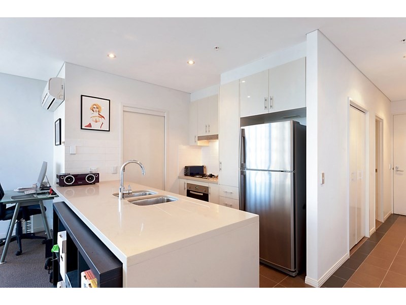 2 Aqua Street, Southport QLD 4215