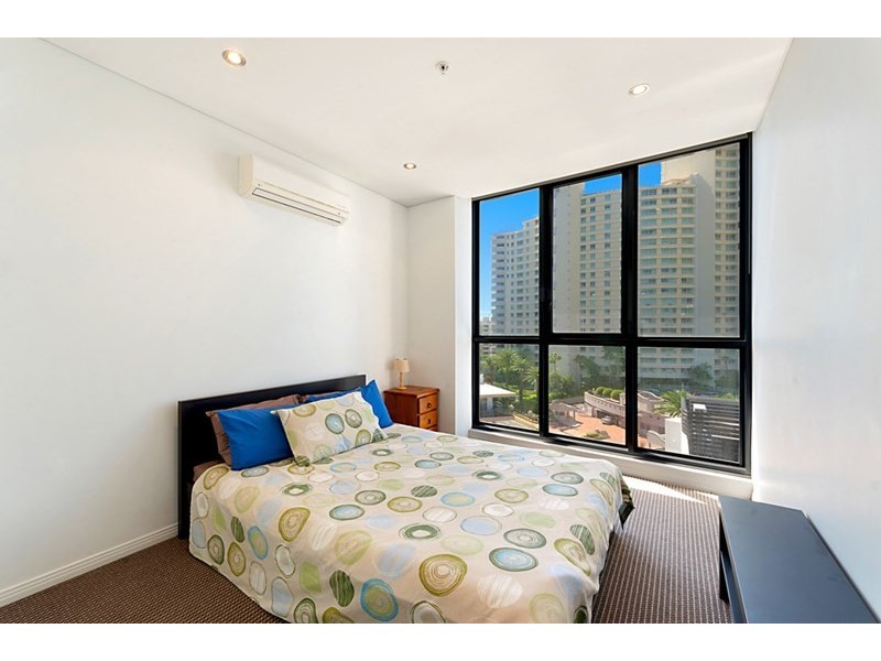 2 Aqua Street, Southport QLD 4215