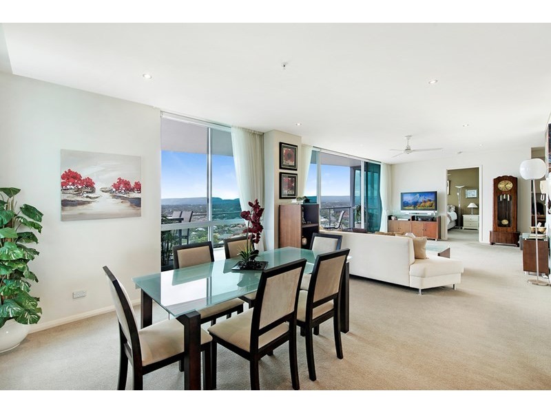 1 Como Crescent, Southport QLD 4215