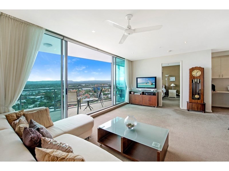 1 Como Crescent, Southport QLD 4215