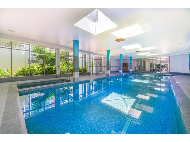 3 Como Crescent, Southport QLD 4215