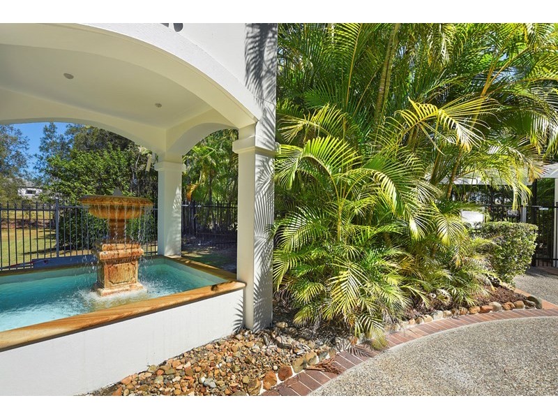 100 Cotlew Street East, Southport QLD 4215