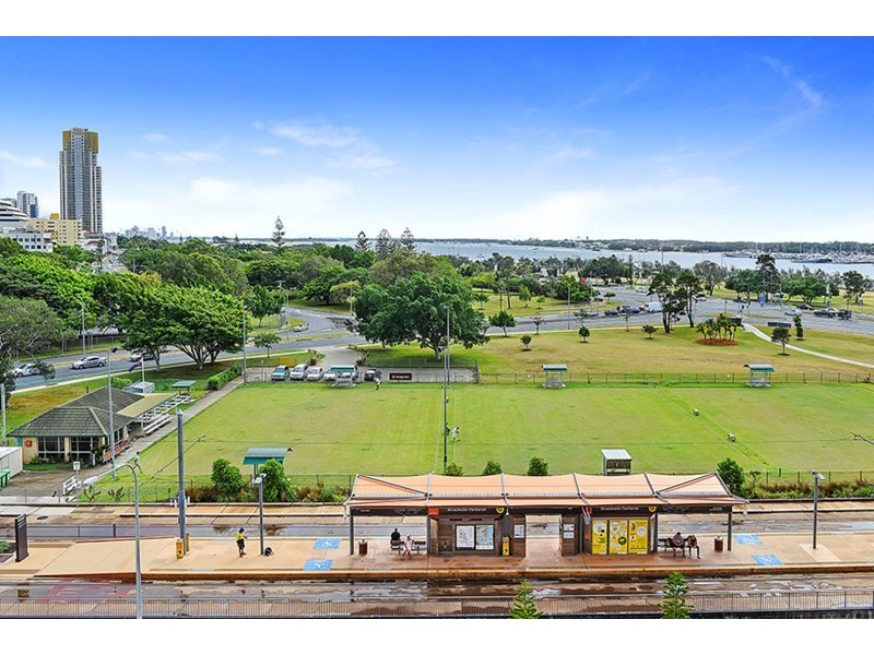 1 Como Crescent, Southport QLD 4215