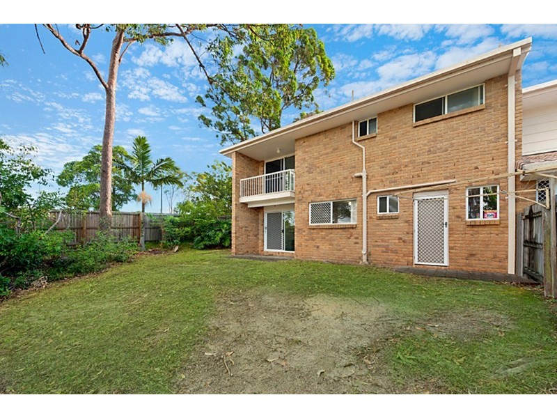 33 Edmund Rice Drive, Southport QLD 4215