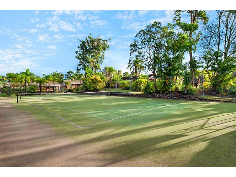 33 Edmund Rice Drive, Southport QLD 4215