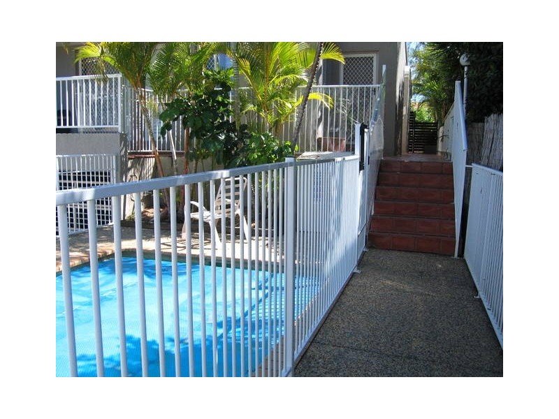 7 Illawong Street, Chevron Island QLD 4217