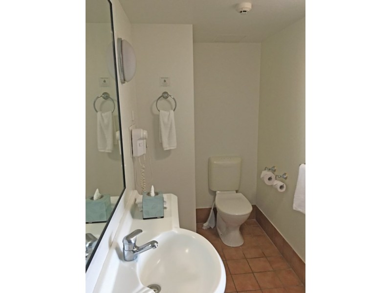 140 Ferny Avenue, Surfers Paradise QLD 4217