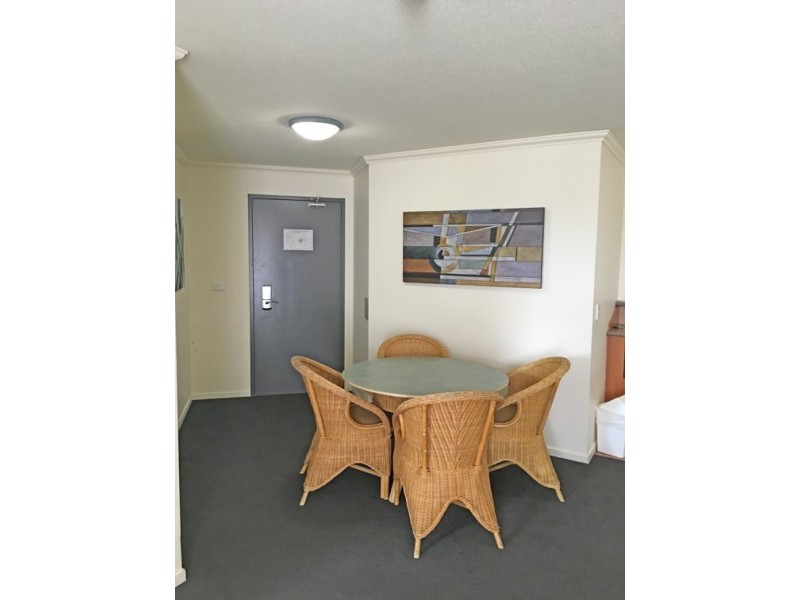 140 Ferny Avenue, Surfers Paradise QLD 4217