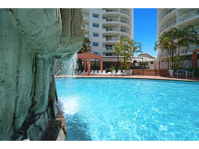 140 Ferny Avenue, Surfers Paradise QLD 4217