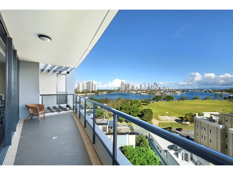 2 Aqua Street, Southport QLD 4215