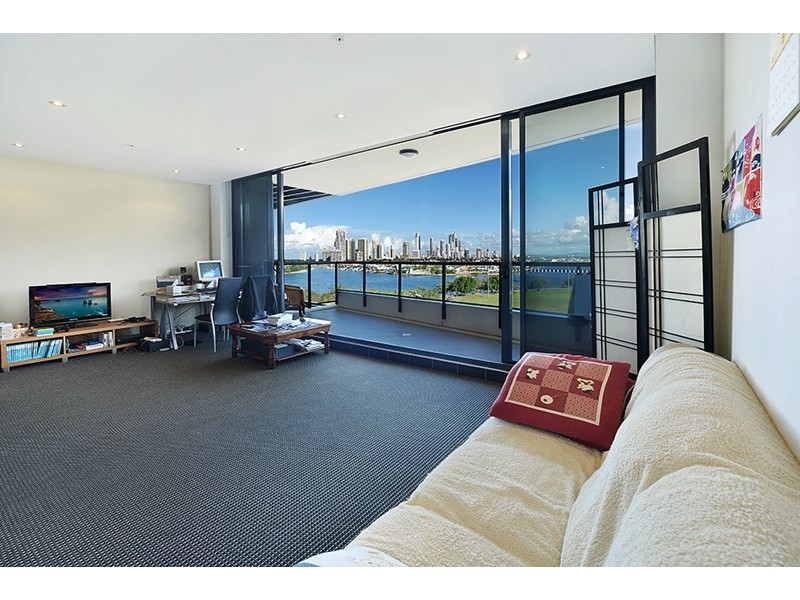 2 Aqua Street, Southport QLD 4215