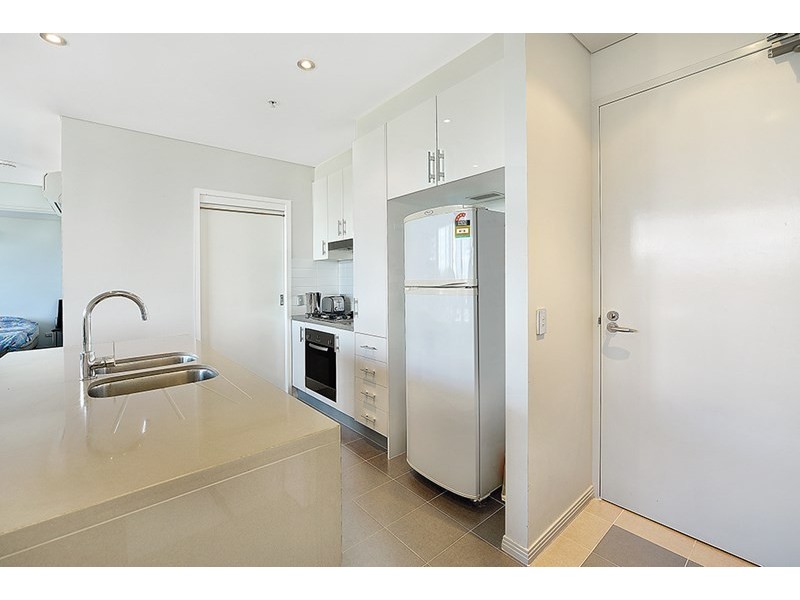 2 Aqua Street, Southport QLD 4215