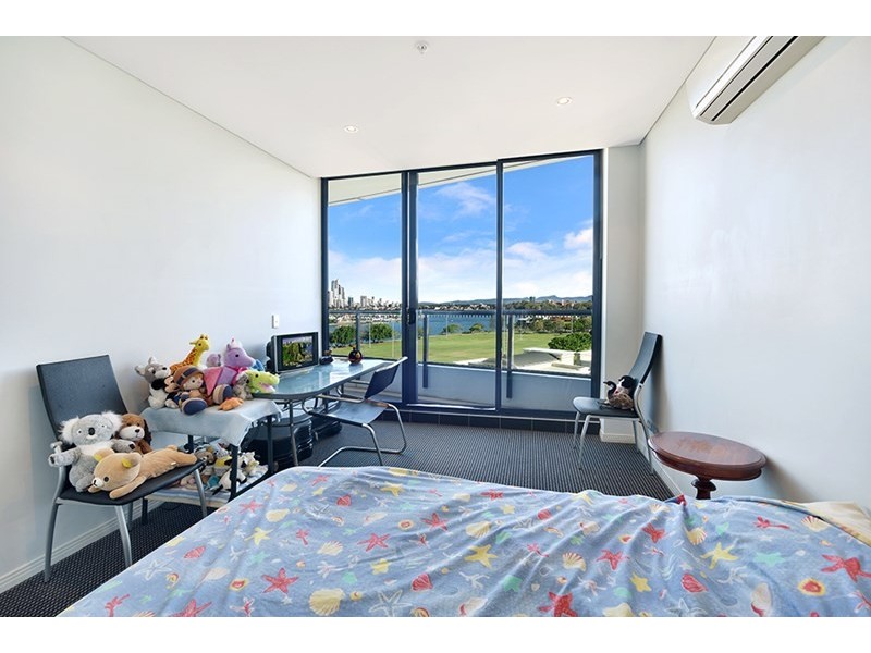 2 Aqua Street, Southport QLD 4215