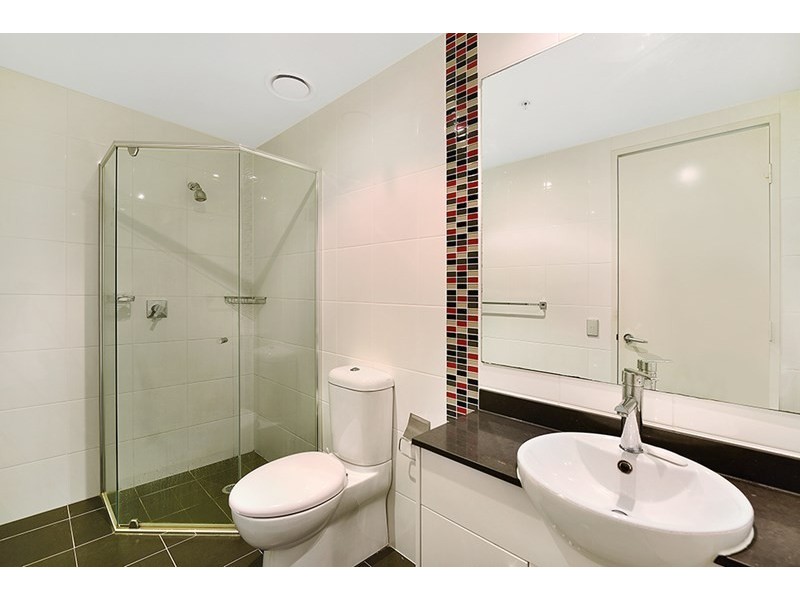 2 Aqua Street, Southport QLD 4215