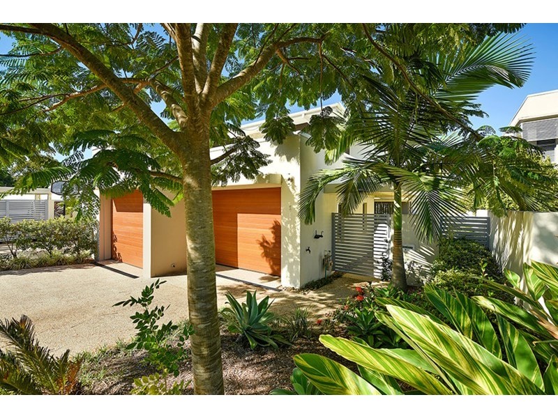 6020B Vista Drive, Benowa QLD 4217