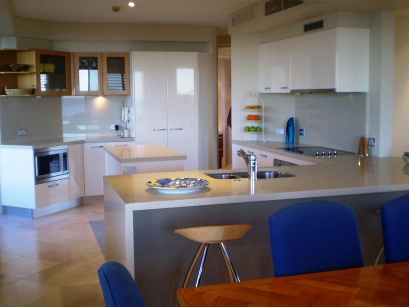 Main Beach QLD 4217