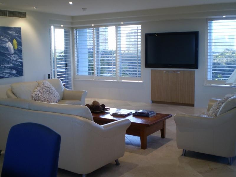 Main Beach QLD 4217