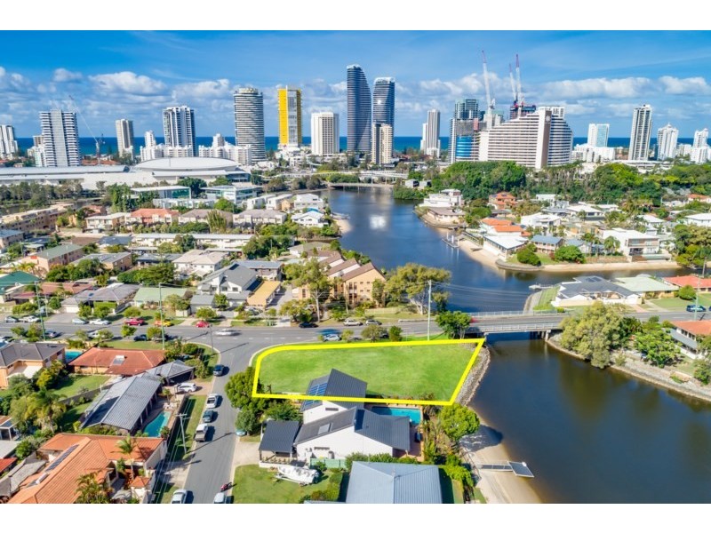21a Sunshine Boulevard, Broadbeach Waters QLD 4218
