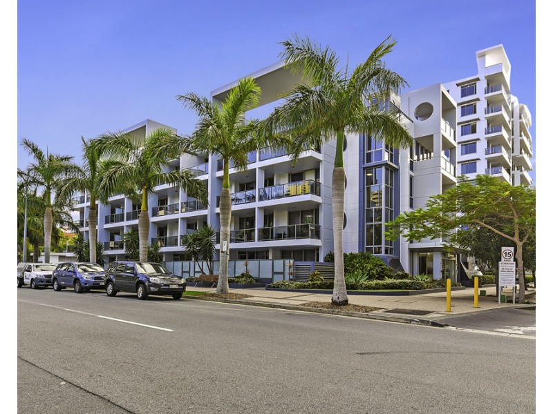 3 Como Crescent, Southport QLD 4215